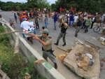Polícia destrói 40 barracos de túnel em Recife